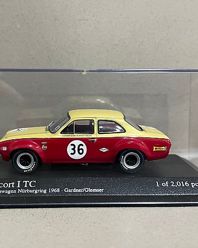 Spark 1:18 - Model race car - Audi RS3 LMS TCR - #34 Coronel Spark 1:18 - Model race car - Audi RS3 LMS TCR - #34 Coronel
