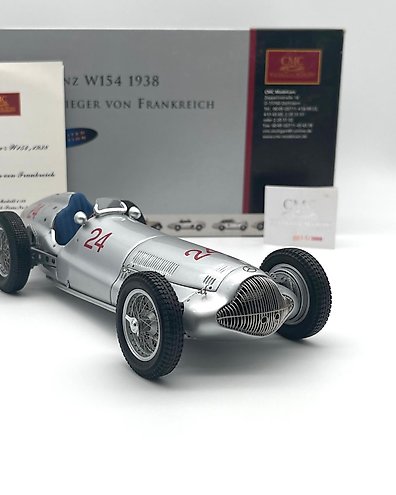 CMC 1:18 - Model car - Mercedes-Benz 450 SL Coupe - 1973-80