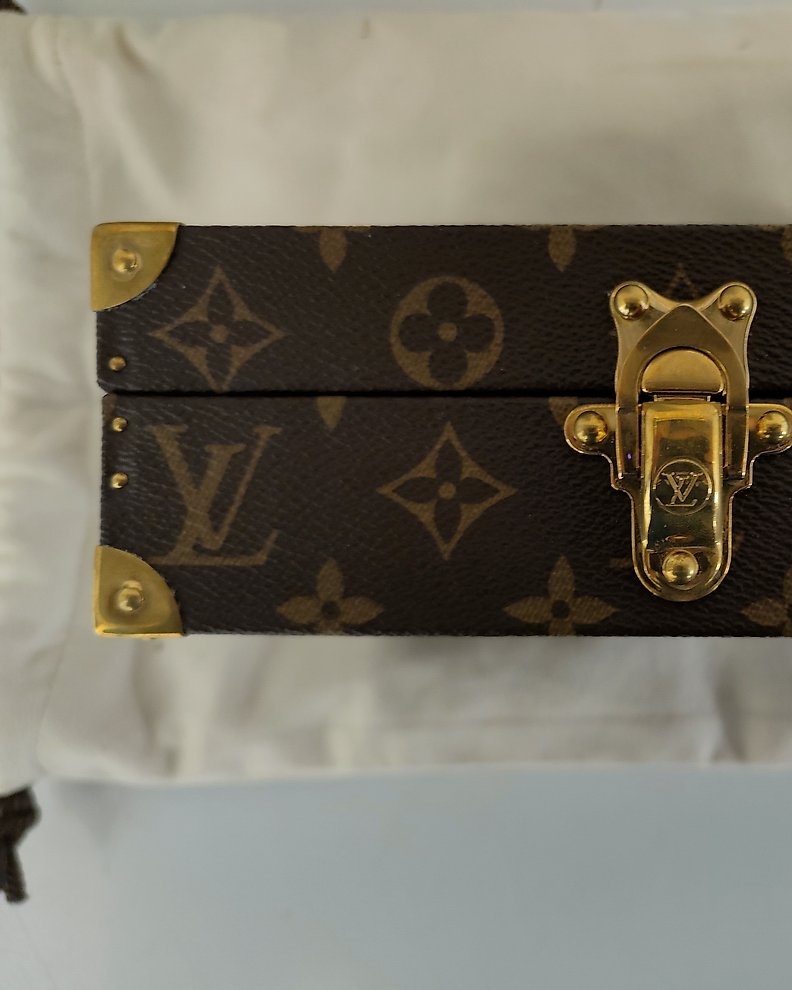 Sold at Auction: LOUIS VUITTON Monogram Coffret Polyvalent Jewelry Box