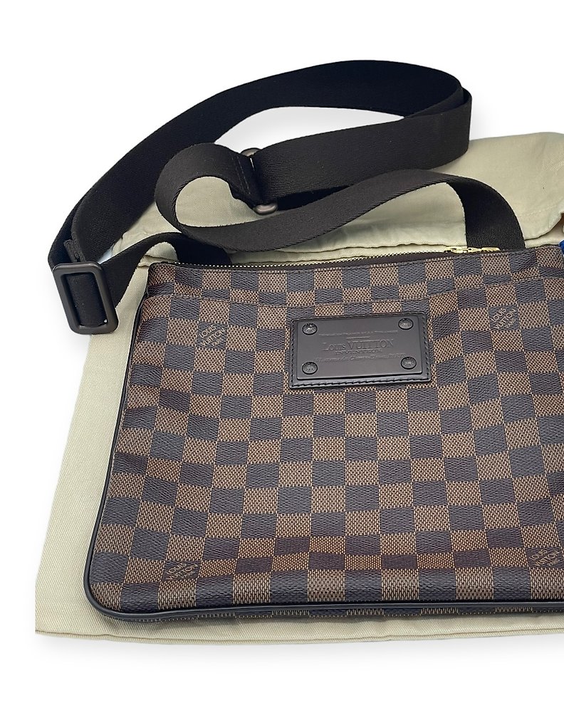 Louis Vuitton - Patent Miroir Venice Crossbody bag - Catawiki