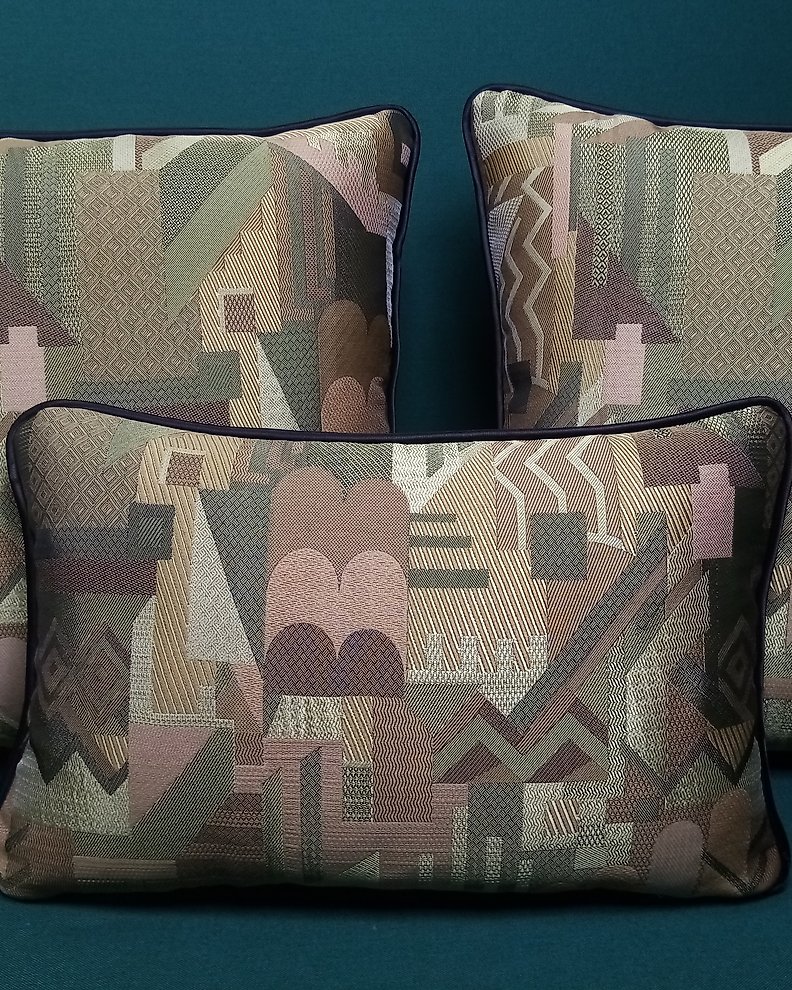 Pair of cushions made with Louis Vuitton fabric (2) - - Catawiki