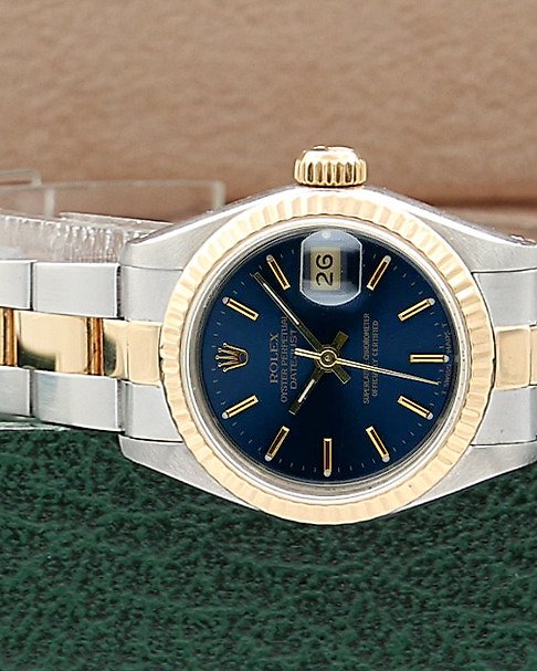 Rolex Oyster Perpetual Date 1500 Silver Soleil Dial
