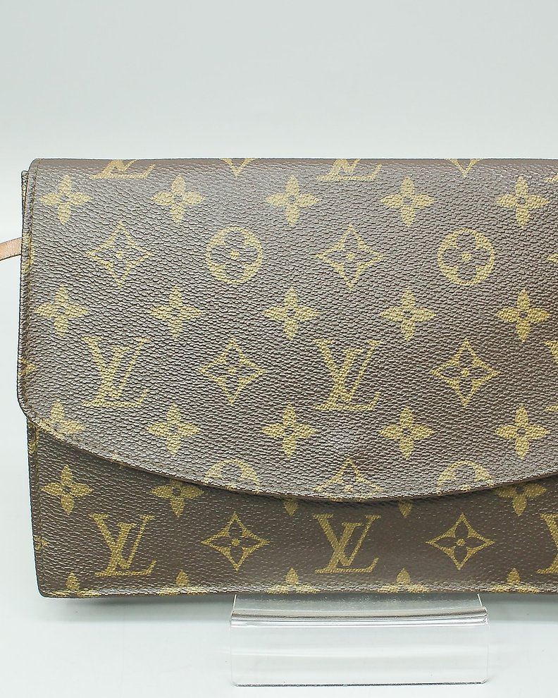 Louis Vuitton - ORSAY Clutch bag - Catawiki