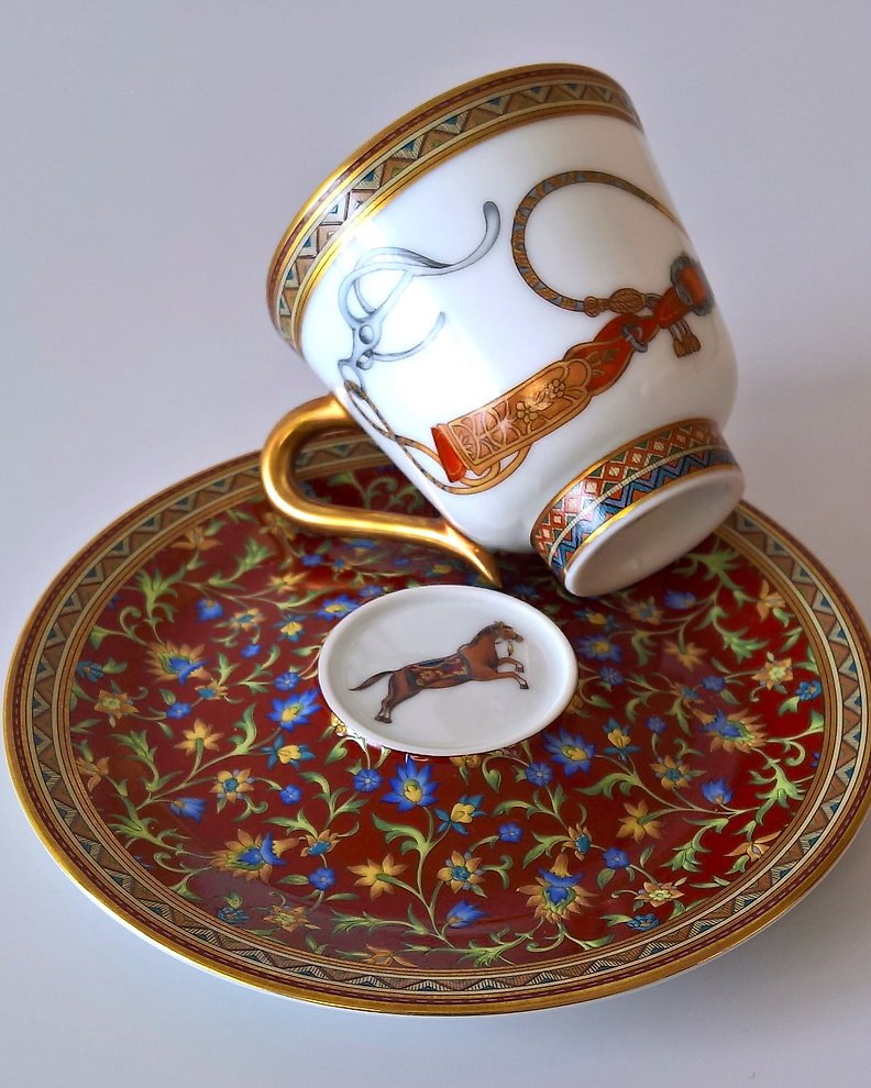 Louis Vuitton - Cup and Saucer - Porcelain - Catawiki