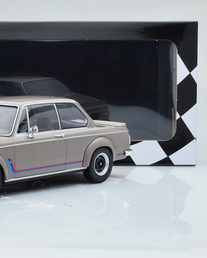 MiniChamps   1:   BMW M3    Limited edition of    Catawiki