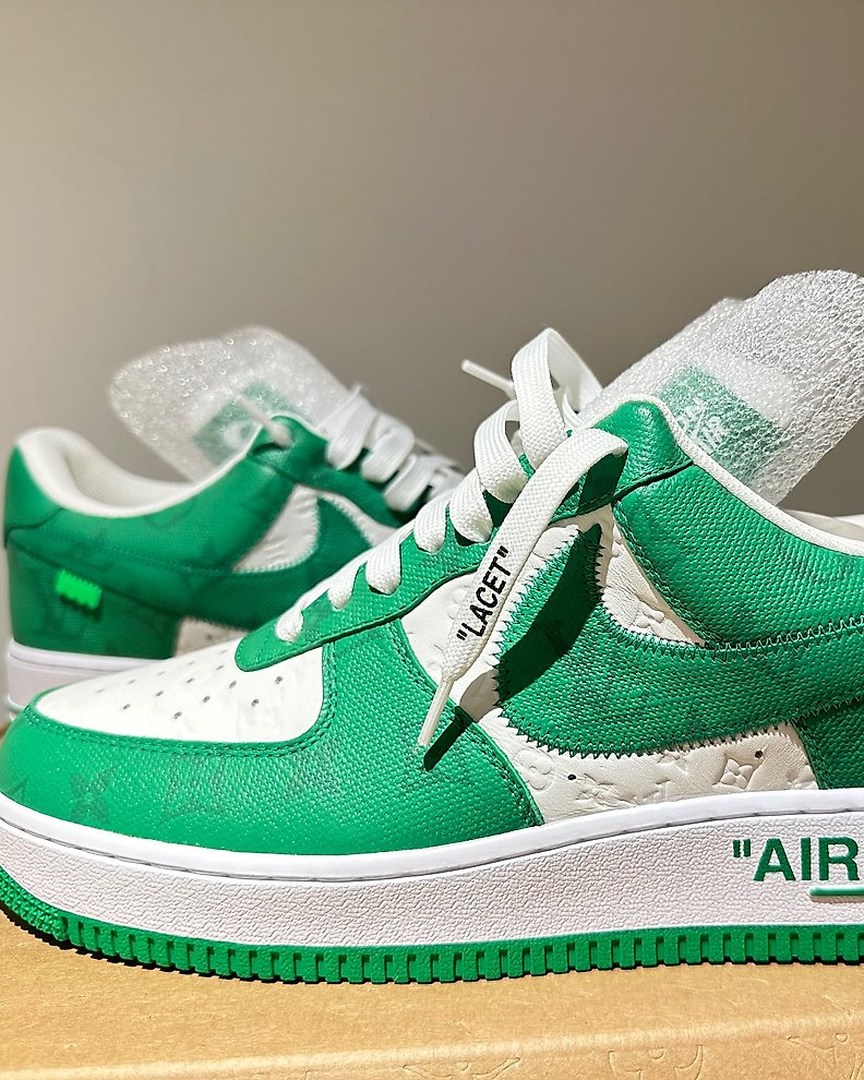 Louis Vuitton - Louis Vuitton and Nike Air Force 1 by Virgil Abloh  COLLECTION Sneakers - Catawiki