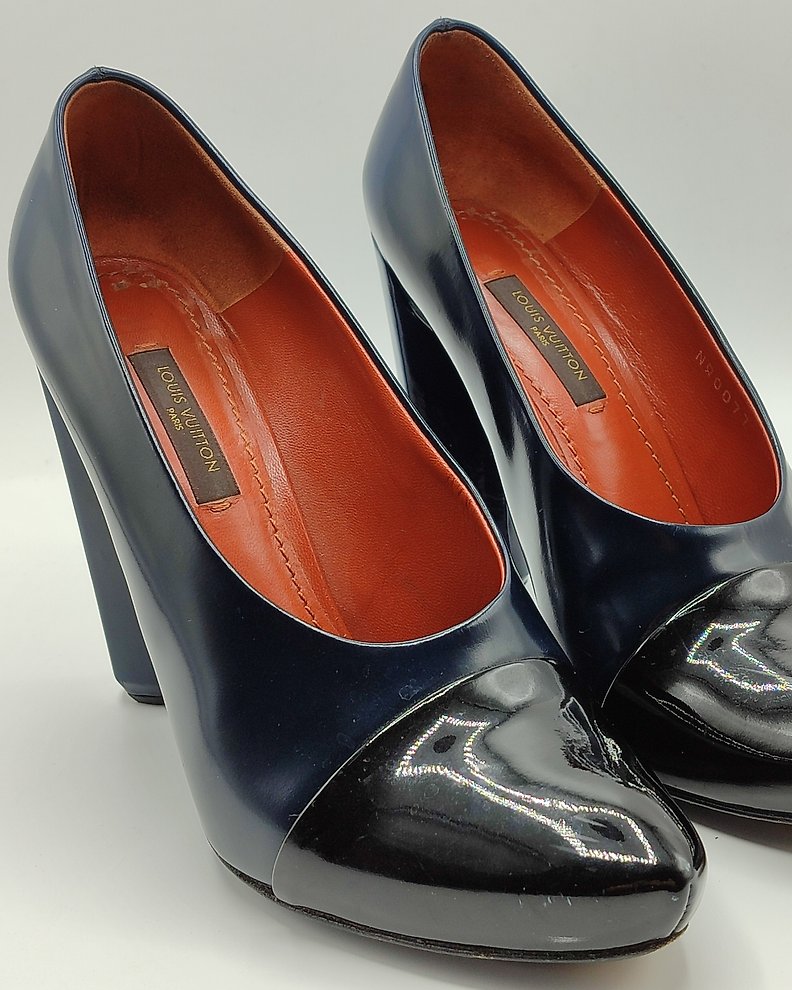 Louis Vuitton - Trocadero Richelieu Sneakers - Size: One - Catawiki