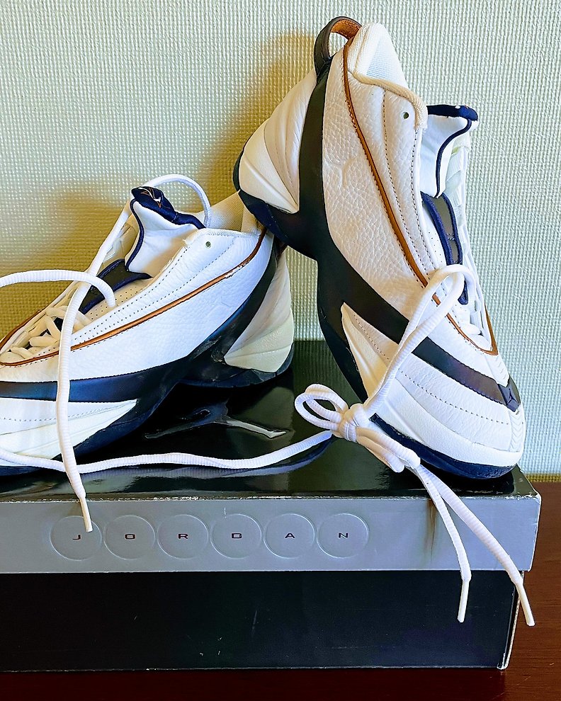 Louis Vuitton - RUNNER TATIC Sneakers - Size: Shoes / EU - Catawiki