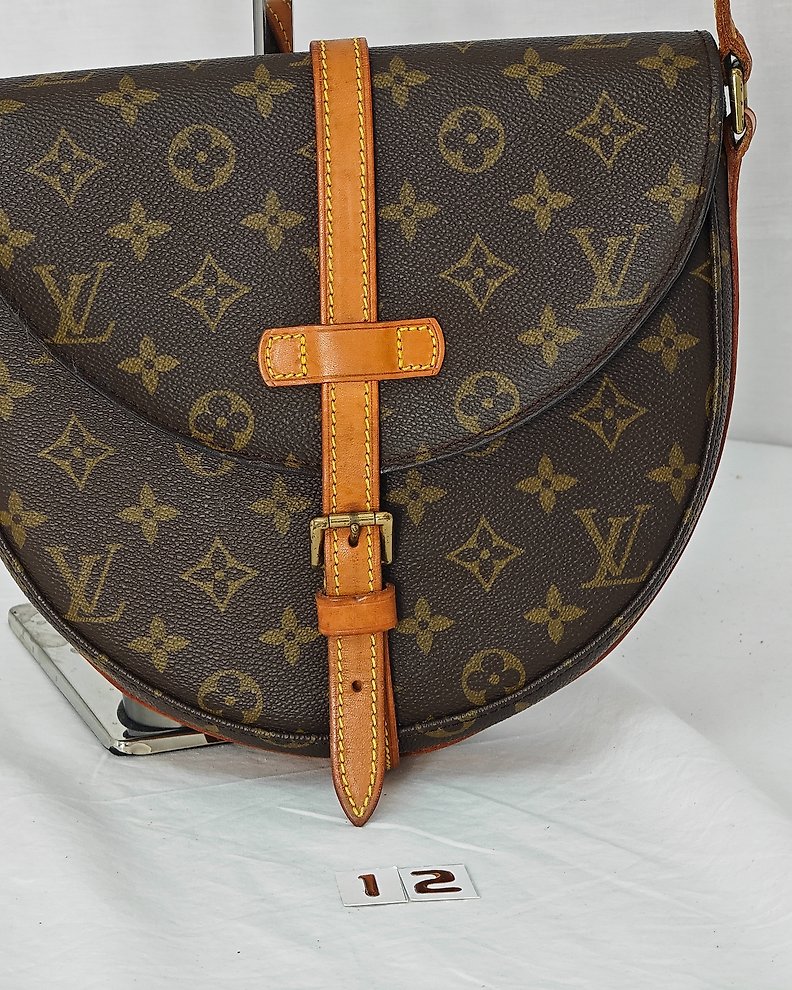 Sold at Auction: Louis Brown, LOUIS VUITTON AGENDA COVER PM IN BROWN MONOGRAM  CANVAS