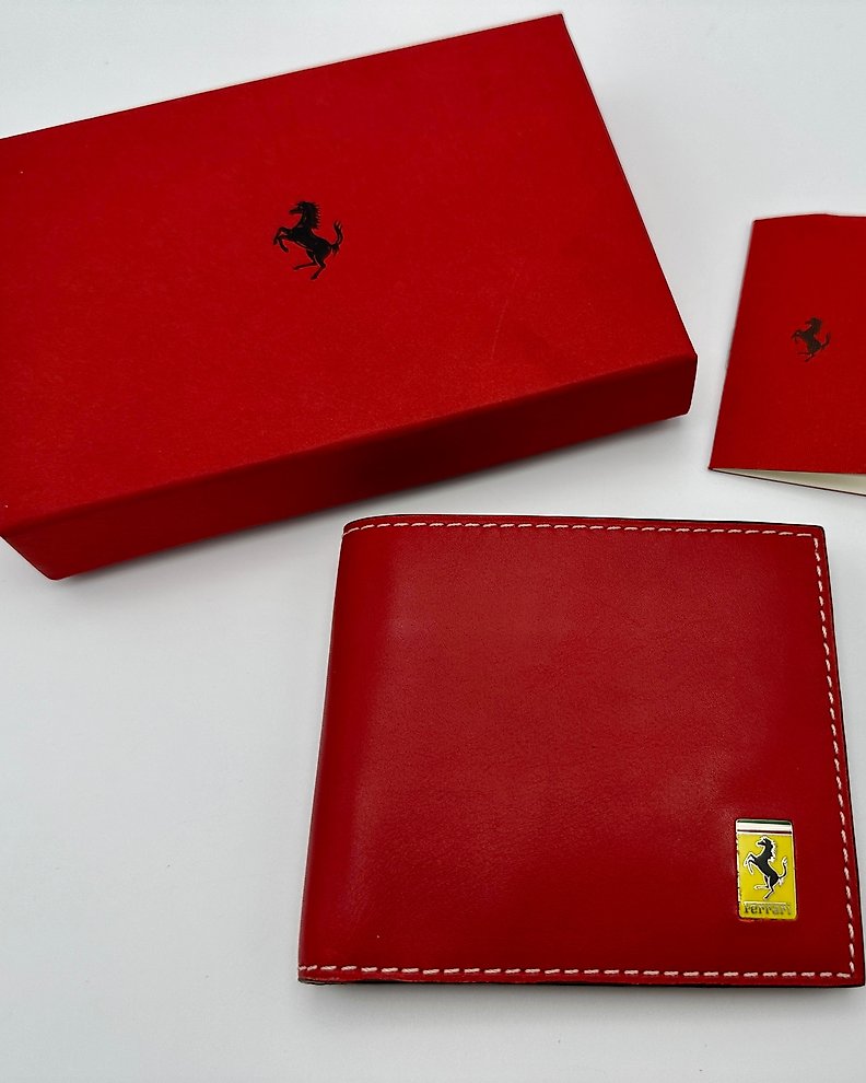 Ferrari wallet red colour hot sale