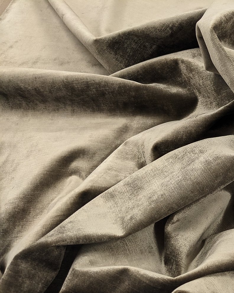 Supreme Taglio Vuitton Denim lavorazione tinto in filo 330 x 145 cm -  Upholstery fabric - Catawiki