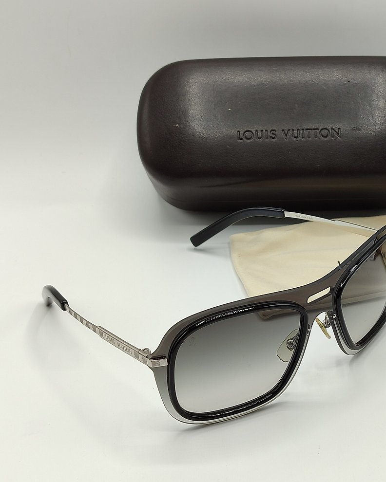Louis Vuitton - Z0350E - Aurinkolasit - Catawiki