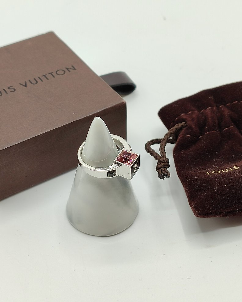 Louis Vuitton Gamble Charm Ring - Size 5