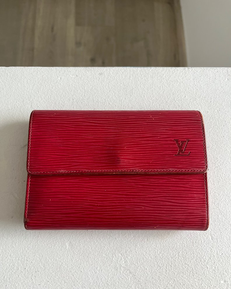 Louis Vuitton - 'NO RESERVE PRICE' Epi Leather - Wallet - Catawiki