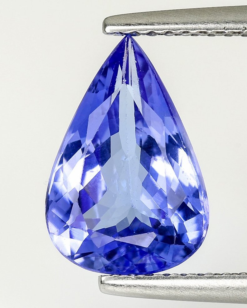 No reserve 3.20 ct Bluish Purple Tanzanite & 2.42 ct Light - Catawiki