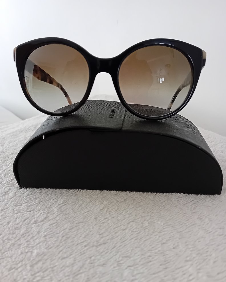 Bottega Veneta - Bottega Veneta Sunglasses Unisex Cat Eye - Catawiki