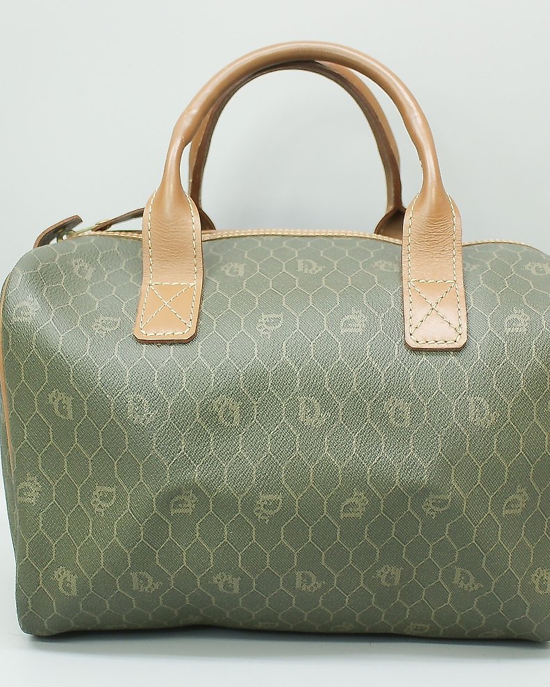 Louis Vuitton - Lock & Key & Name Luggage Tag & Poignet - Fashion  accessories set - Catawiki