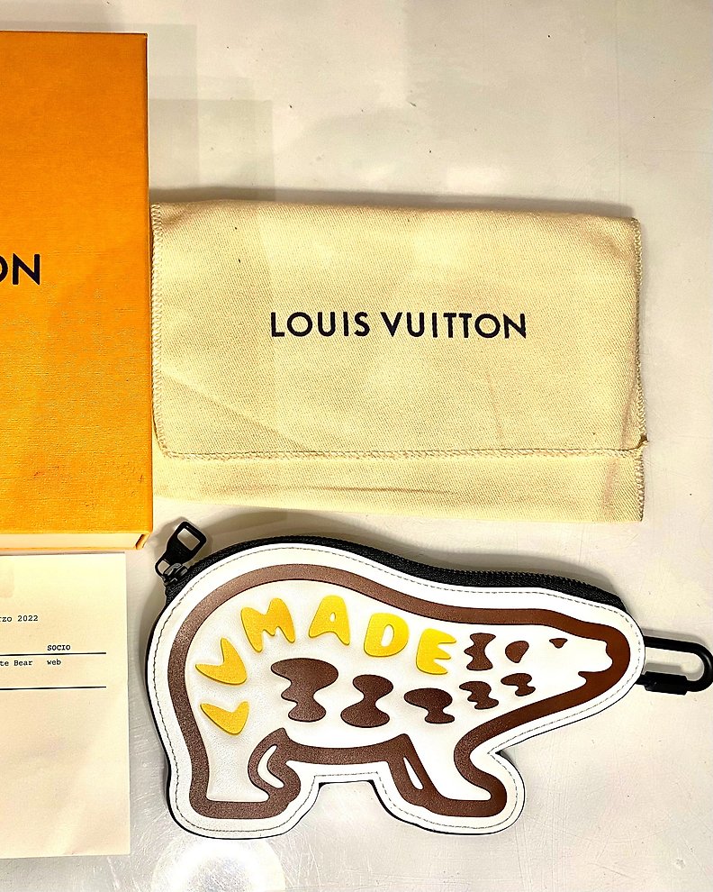 Louis Vuitton - SCIALLE MONOGRAM CAPPUCCINO M75872 - BRAND - Catawiki