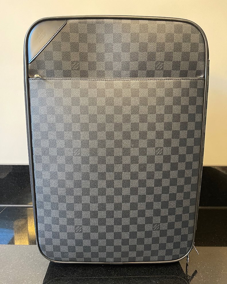 Louis Vuitton - Pégase Légère 55 Trolley suitcase - Catawiki