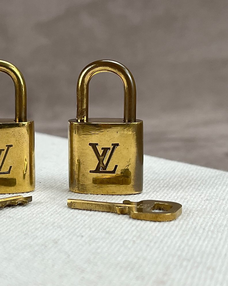 Louis Vuitton - Set of 3 padlocks - Fashion accessories set - Catawiki