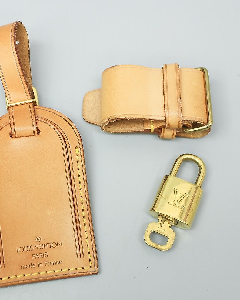 Louis Vuitton, Accessories, Authentic Louis Vuitton Luggage Tag