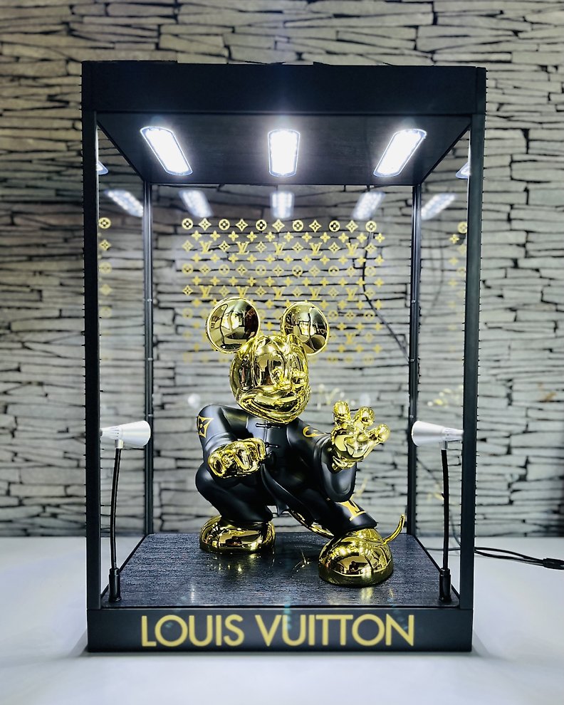 Sculpture Bulldog Louis Vuitton Graffiti, Sculpture by Priscilla Vettese