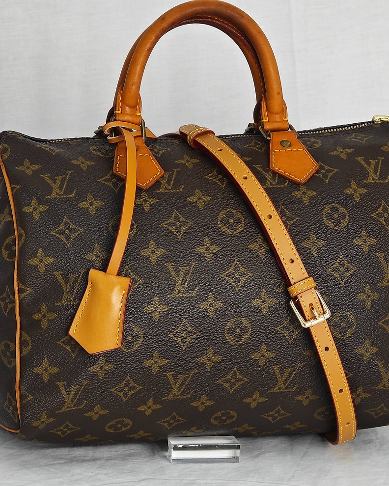 Louis Vuitton - Chantilly Crossbody bag - Catawiki