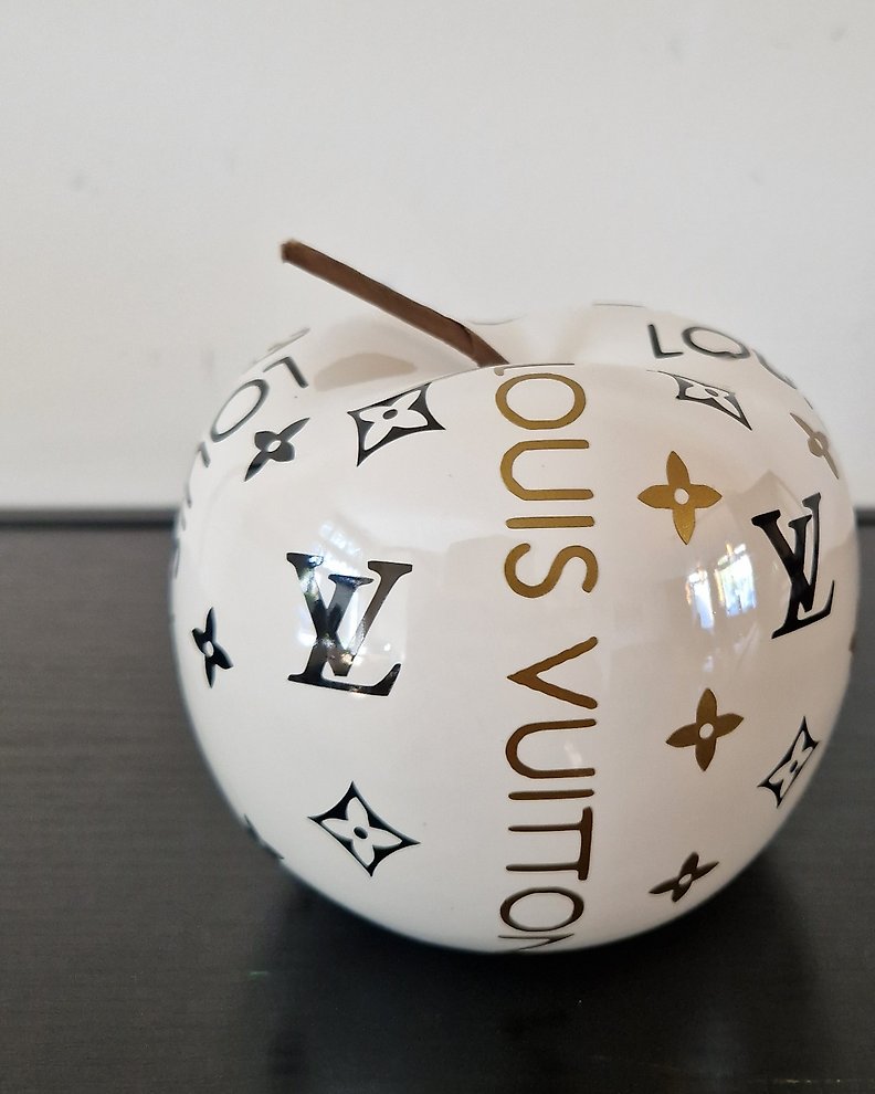 GAF - Luxury Design Apple attributed to Louis Vuitton - Catawiki