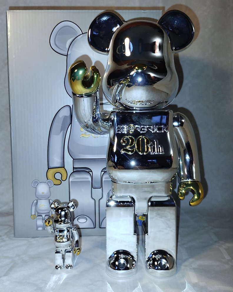 Bearbrick by Medicom Toy - Bearbrick 20th Anniversary 100% & 400
