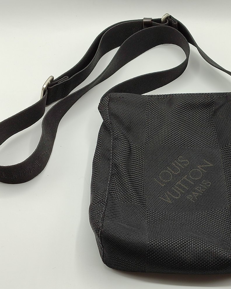 Louis Vuitton - Trio Messenger - Shoulder bag - Catawiki