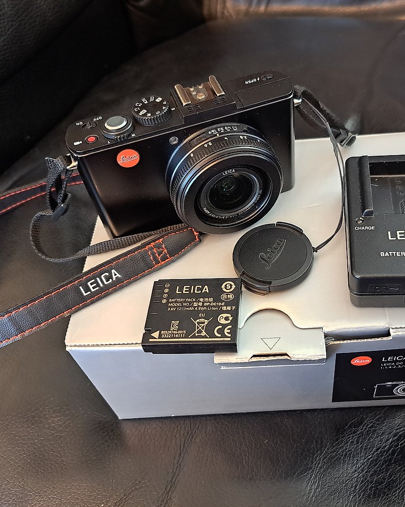 Leica D-lux 4 met originele leren tas - Catawiki