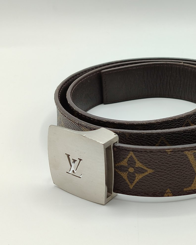 Louis Vuitton Unisex Blended Fabrics Plain Leather Folding Wallet