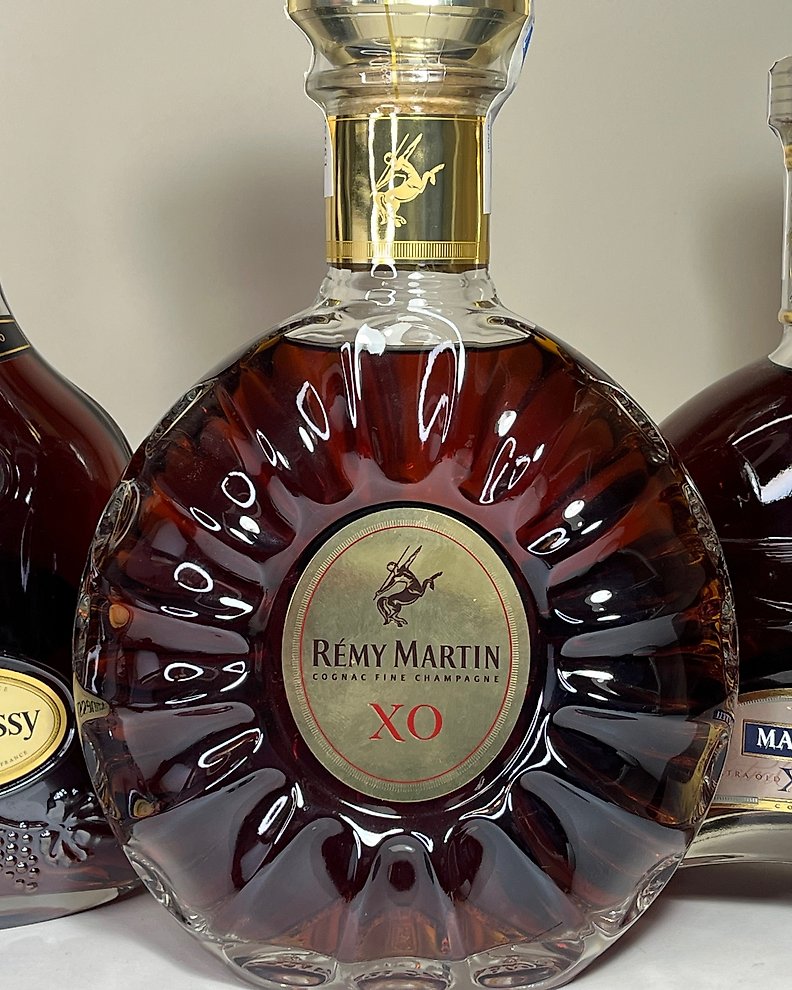 Hennessy - XO Cognac - Kim Jones Limited Edition - 70cl - Catawiki