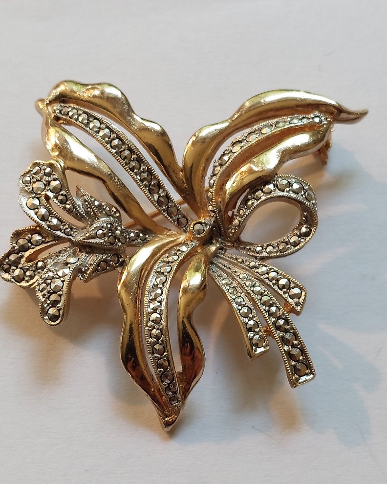 HERMES Gold-plated - Brooch - Catawiki