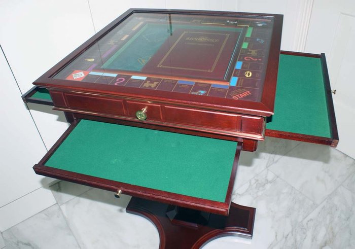 Collecting table. Стол Монополия. Игральный стол Монополия. Monopoly Table. Раскладной стол для монополии.