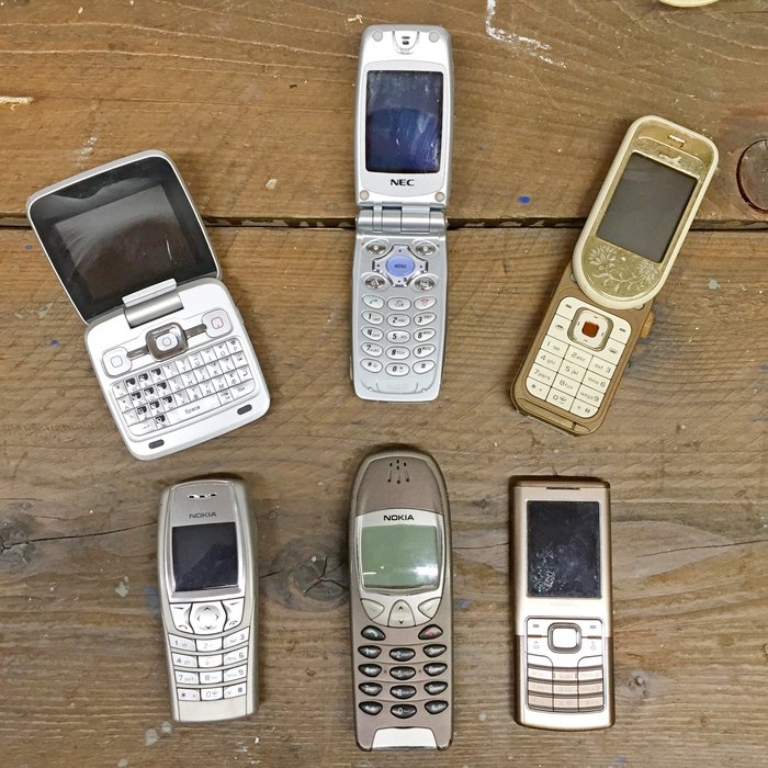 Мобильные 2000 годов. Nokia 2160. Nokia 2000. Нокиа из 2000-х. Кнопочный нокиа 2000х.