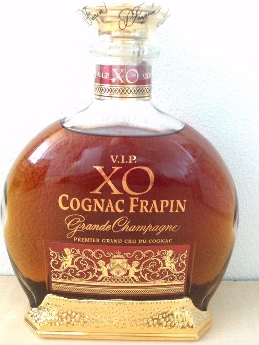 Cognac grand. Cognac Frapin XO. Коньяк Гранд Крю. Коньяк премьер. Коньяк Cruasie Grand Cru.