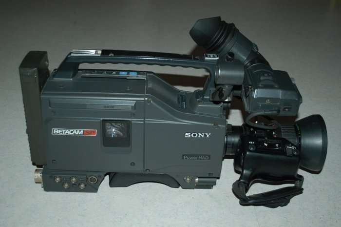 Betacam sp. Телевизионная камера кт 190 и Betacam. Sony Betacam SP видеокамера. Видеокамера Sony Betacam SP 100su. Betacam SP 90.