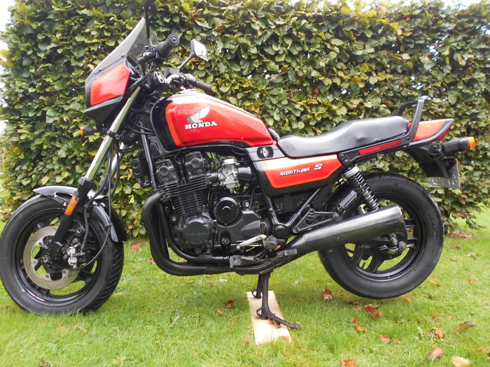 Honda cb750 Nighthawk 2003