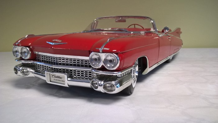 Cadillac Eldorado 1959 розовый
