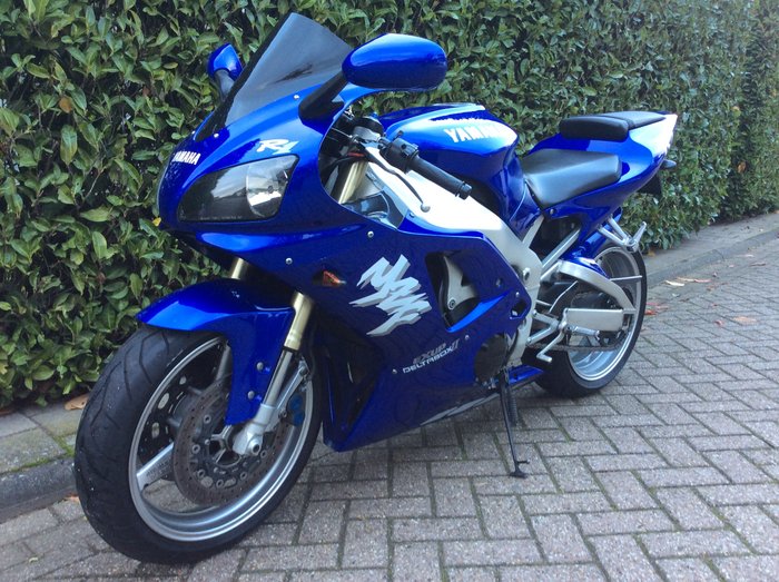 Мотоцикл Ямаха r1 1998