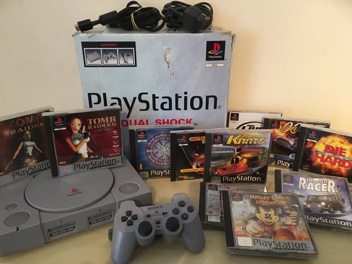 Ps box. PLAYSTATION 1 Box. Коробка от приставки Sony PLAYSTATION 1. Sony PLAYSTATION 1 игры. Плейстейшен 2005 года.