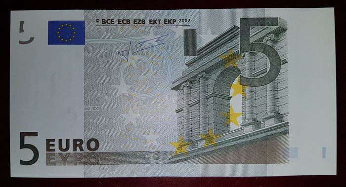 5 евро в долларах. 5 Евро. Старые 5 евро. Как выглядит 5 евро. 5 Евро нового образца.