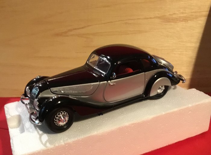 BMW 327 Coupe 1939Рі