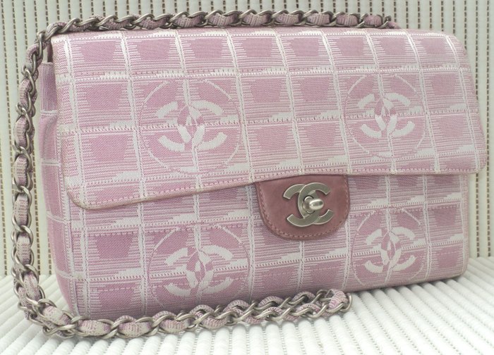Chanel Vintage Pink Quilted Satin Clutch Gold Tone Hardware (Very Good), Womens Handbag