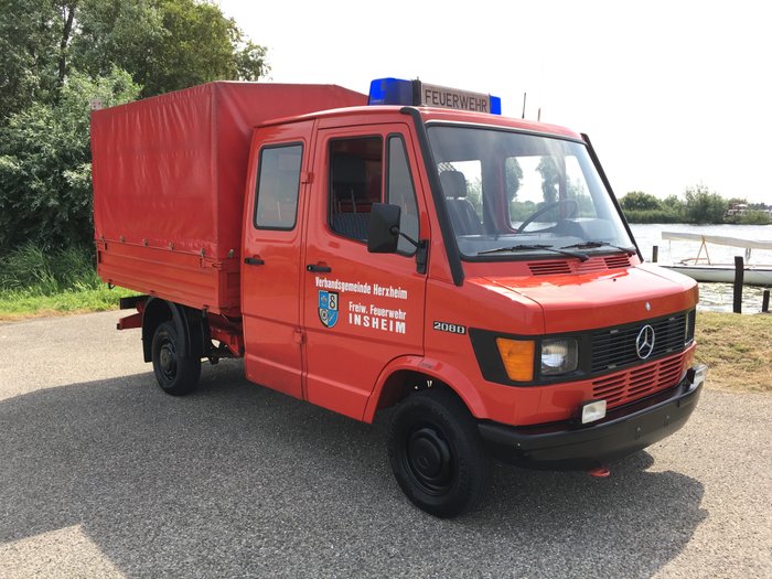 Mercedes Benz 208