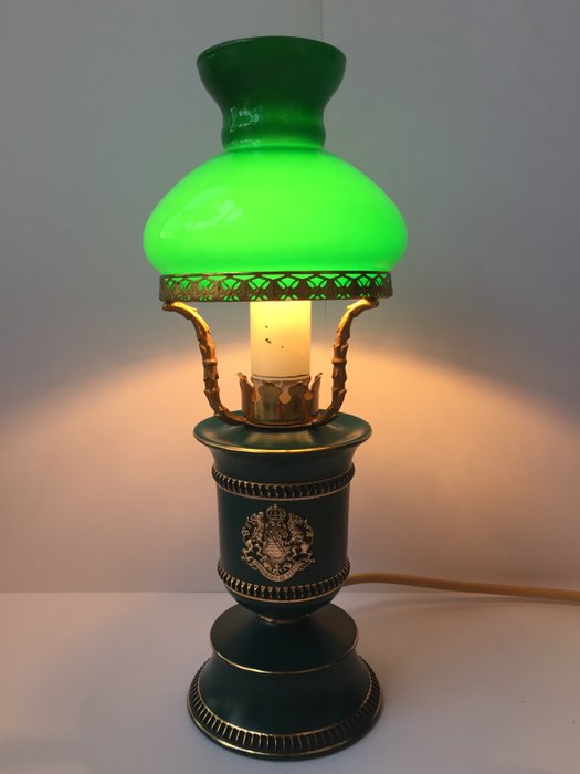 Грин зеленые лампы. Джон Ив зеленая лампа. Зелёная лампа Грин Стильтон. Зеленая лампа Куприн.