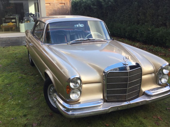 Mercedes Benz 111
