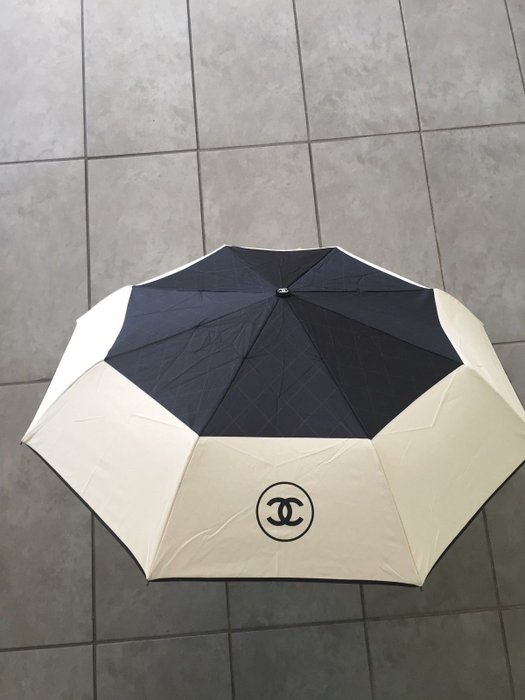 Chanel - Chanel folding Umbrella-promotional Items - 1 - Polyamide -  Catawiki
