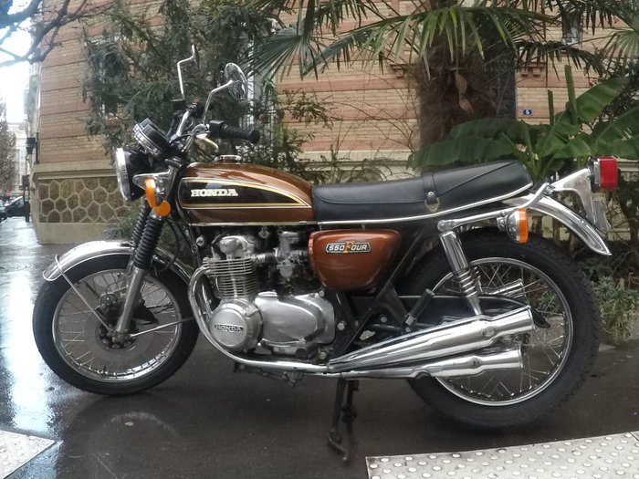 Мотоцикл Хонда CB 550